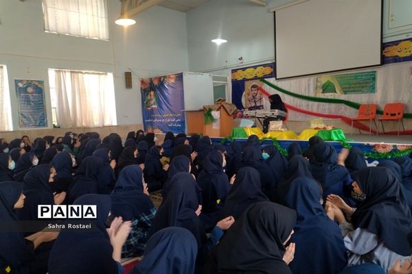 برگزاری جشن میلاد رسول اکرم(ص) و امام جعفر صادق(ع) درمدرسه شاهد فیض