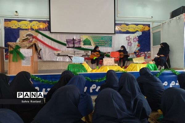 برگزاری جشن میلاد رسول اکرم(ص) و امام جعفر صادق(ع) درمدرسه شاهد فیض