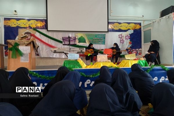 برگزاری جشن میلاد رسول اکرم(ص) و امام جعفر صادق(ع) درمدرسه شاهد فیض