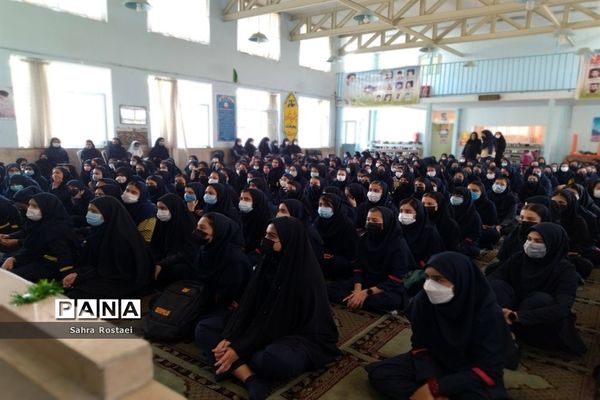 برگزاری جشن میلاد رسول اکرم(ص) و امام جعفر صادق(ع) درمدرسه شاهد فیض