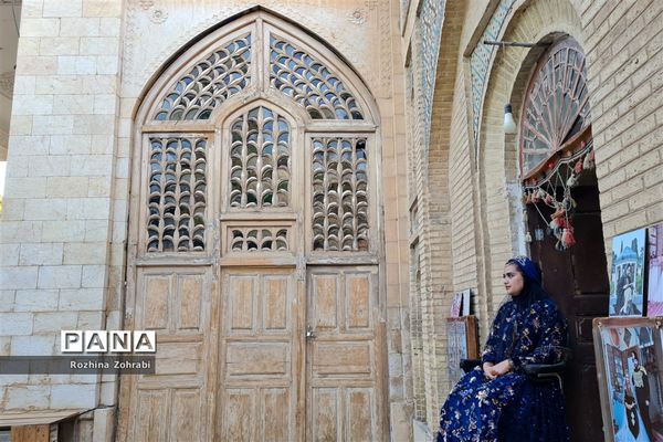 آرامگاه حافظ در سالروز این شاعر پرآوازه