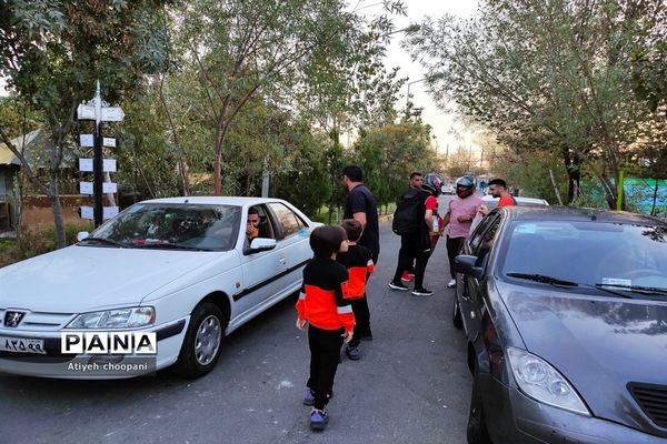 برپایی ایستگاه صلواتی همزمان با هفته وحدت در کانون فرهنگی تربیتی قدس