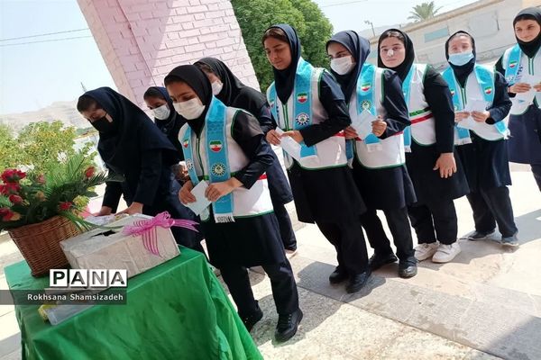 برگزاری جشن عاطفه‌ها در مدارس امیدیه