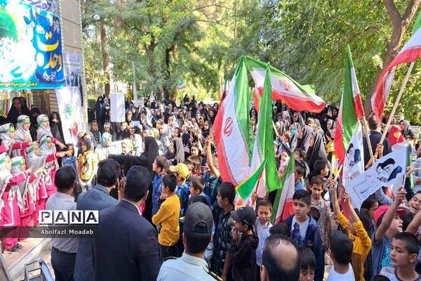 همایش پیاده‌روی خانوادگی در خلیل‌آباد