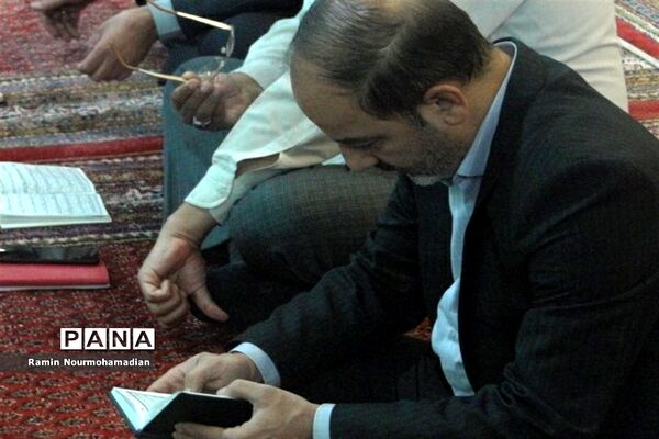 حضور دانش‌آموزان و فرهنگیان منطقه۹ در دعای ندبه