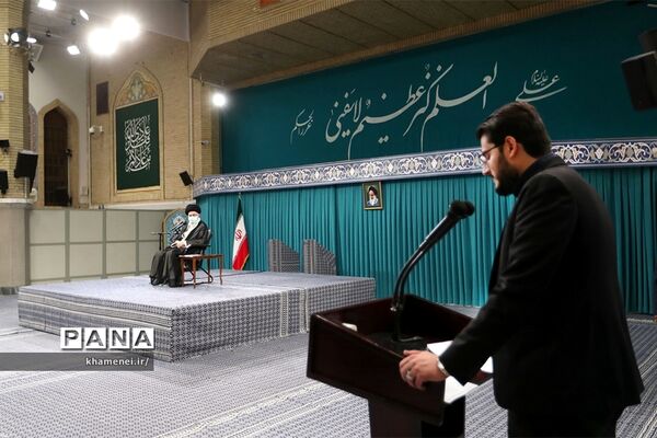 دیدار نخبگان و استعدادهای برتر تحصیلی با رهبر انقلاب