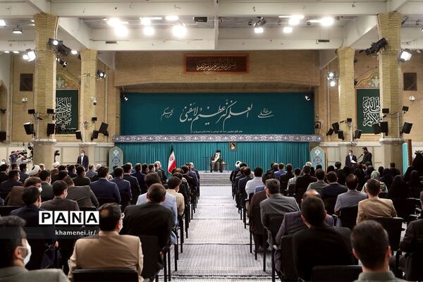 دیدار نخبگان و استعدادهای برتر تحصیلی با رهبر انقلاب