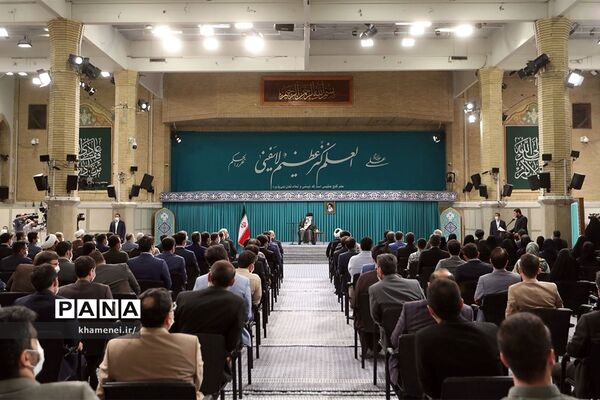 دیدار نخبگان و استعدادهای برتر تحصیلی با رهبر انقلاب