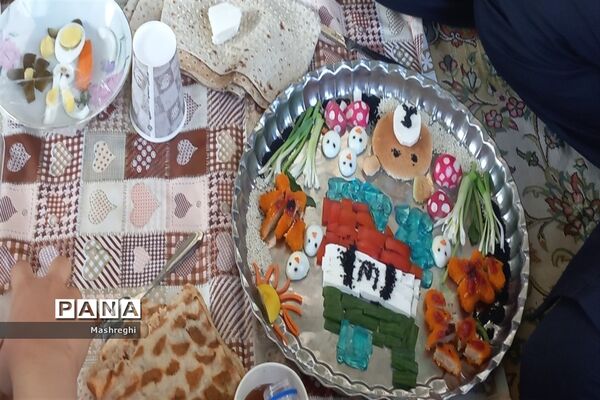 سفره صبحانه نشاط و شادی در دبیرستان شاهد مسفروش کاشان