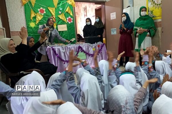 جشن میلاد پیامبر اکرم(ص) در دبستان دخترانه ایثار فشافویه