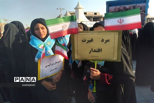 جشن بزرگ میلاد پیامبر مهربانی با نقش‌آفرینی بانوان محجبه و انقلابی مشهد مقدس