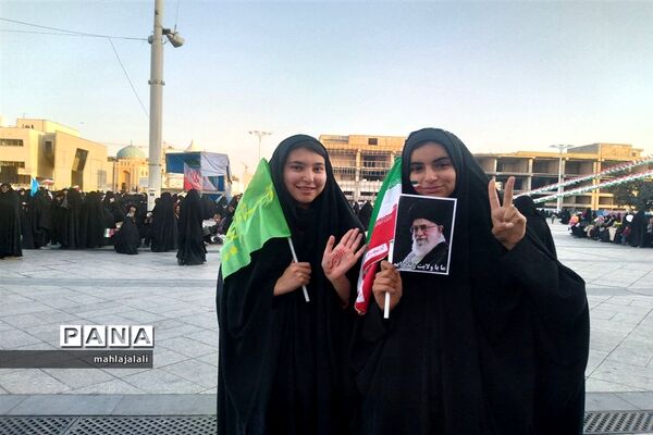 جشن بزرگ میلاد پیامبر مهربانی با نقش‌آفرینی بانوان محجبه و انقلابی مشهد مقدس
