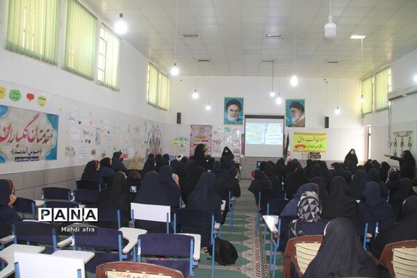زنگ نمادین آغاز هفته پیوند اولیا و مربیان در مدارس شهرستان بهبهان