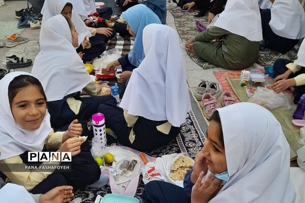 طرح صبحانه سالم در دبستان میعاد فشافویه