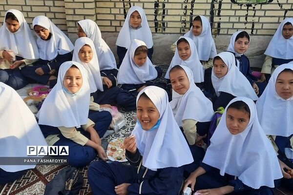 طرح صبحانه سالم در دبستان میعاد فشافویه