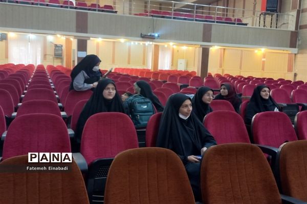 برگزاری آیین داوری طرح سکوی ایران قوی درآموزش و پرورش شهرستان ملارد