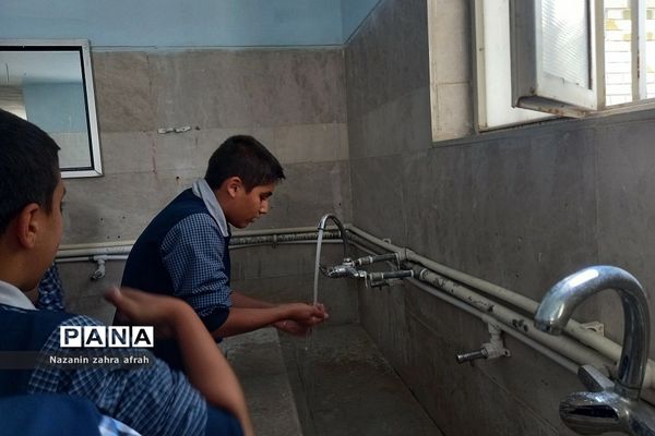 اجرای طر ح «نماز نور چشم » در دبستان ایمان رودهن