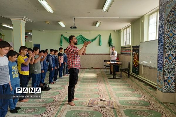 اجرای طر ح «نماز نور چشم » در دبستان ایمان رودهن