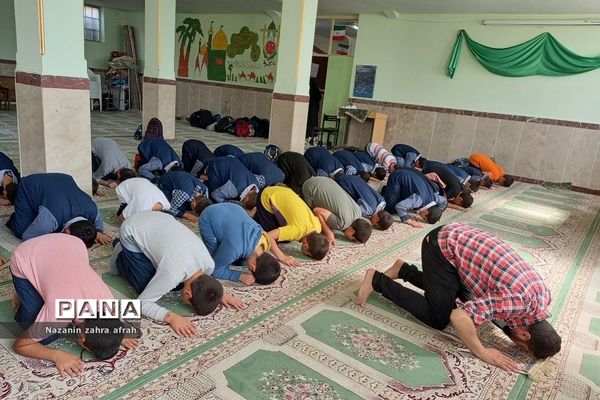 اجرای طر ح «نماز نور چشم » در دبستان ایمان رودهن