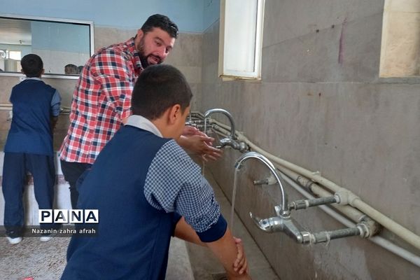 اجرای طر ح «نماز نور چشم » در دبستان ایمان رودهن