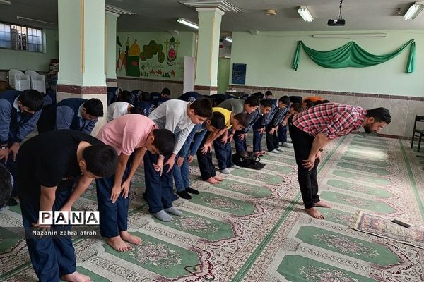 اجرای طر ح «نماز نور چشم » در دبستان ایمان رودهن