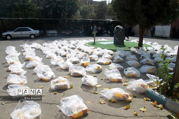 کمک‌های مومنانه برای دانش‌آموزان بی‌بضاعت ناحیه یک شهرری