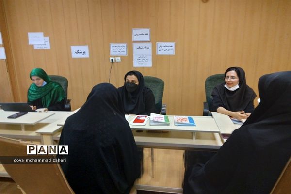 میز خدمت مشاوره پزشکی، رونشناسی و تغذیه برای همکاران اداره آموزش و  پرورش منطقه 2