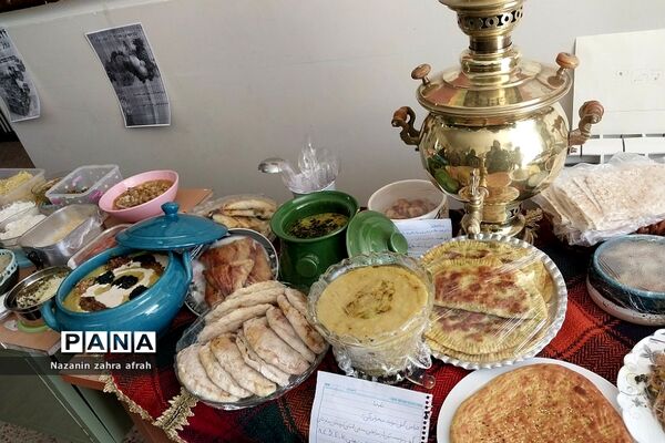 برگزاری جشنواره غذاهای سالم و سنتی در دبستان امام حسن مجتبی(ع) رودهن