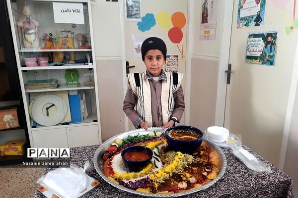 برگزاری جشنواره غذاهای سالم و سنتی در دبستان امام حسن مجتبی(ع) رودهن