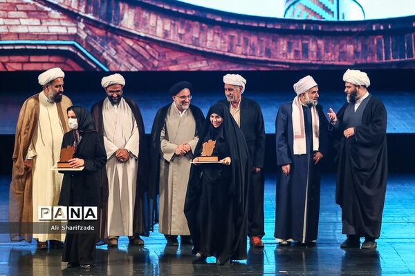 آیین اختتامیه نخستین کنگره ملی شعر وحدت اسلامی