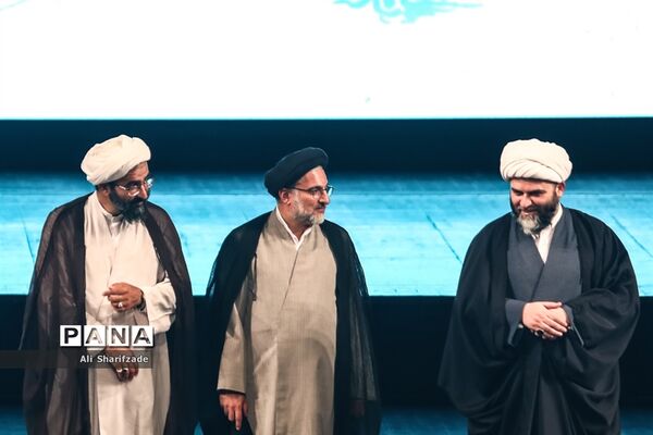 آیین اختتامیه نخستین کنگره ملی شعر وحدت اسلامی