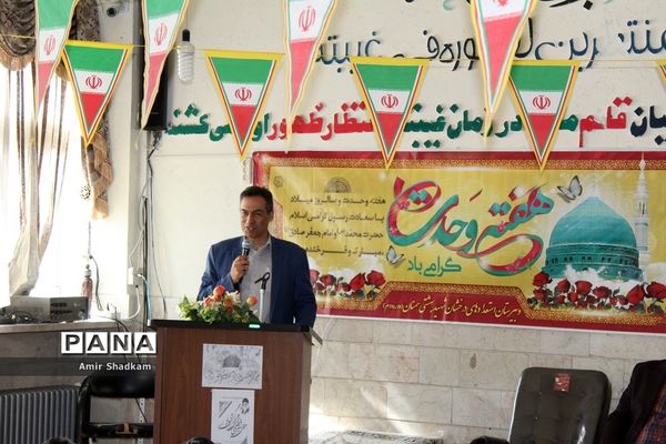 برگزاری مناظره دانش‌آموزی در مدرسه شهید‌بهشتی سمنان