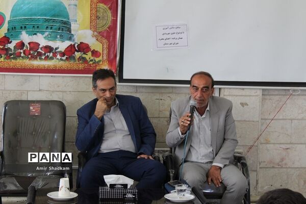 برگزاری مناظره دانش‌آموزی در مدرسه شهید‌بهشتی سمنان