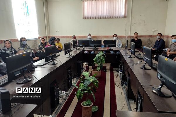 برگزاری نشست تخصصی‌ کنکور سراسری ویژه والدین در رودهن