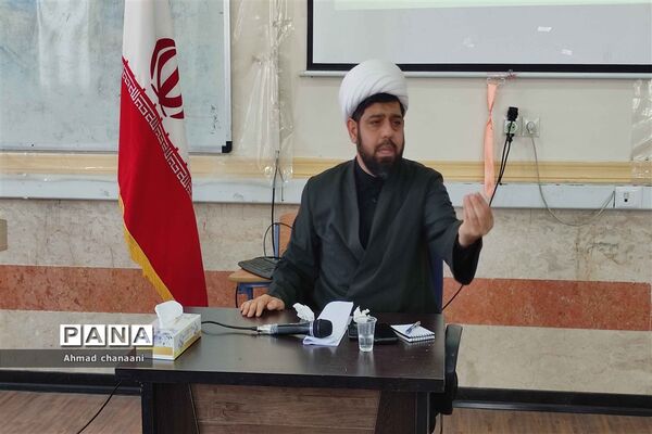 نشست هم اندیشی جهاد تبیین معاونان و مربیان پرورشی مدارس شهرستان کارون