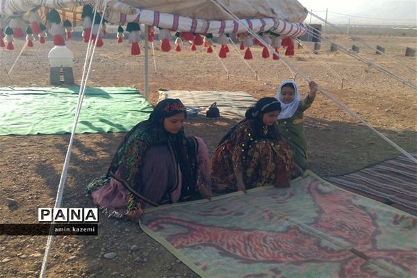 عضویت و ملبس شدن دانش‌آموزان عشایری به شال سازمان دانش‌آموزی