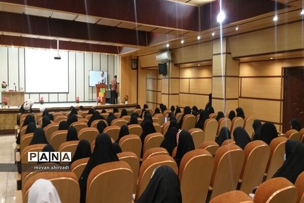 اولین همایش مدیران و مبلغان طرح امین مدارس منطقه 4