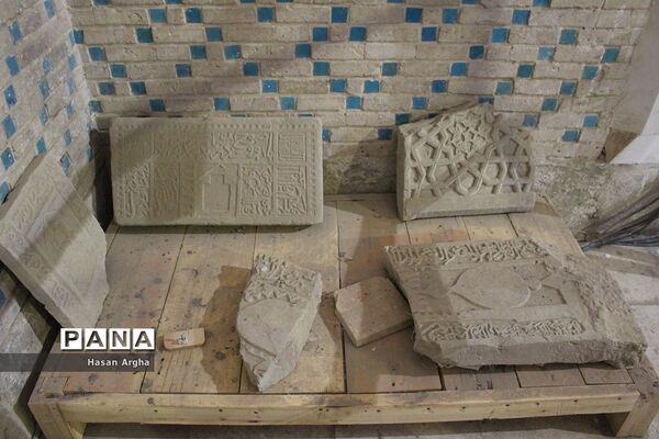 بازدید مدیران سازمان دانش‌آموزی استان‌ها از گنبد سلطانیه و حسینیه اعظم زنجان