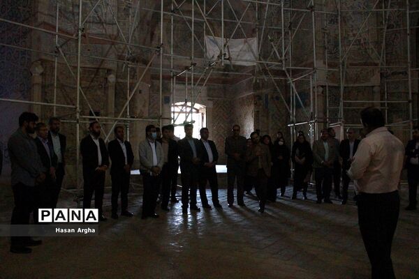 بازدید مدیران سازمان دانش‌آموزی استان‌ها از گنبد سلطانیه و حسینیه اعظم زنجان