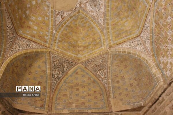 بازدید مدیران سازمان دانش‌آموزی استان‌ها از گنبد سلطانیه و حسینیه اعظم زنجان