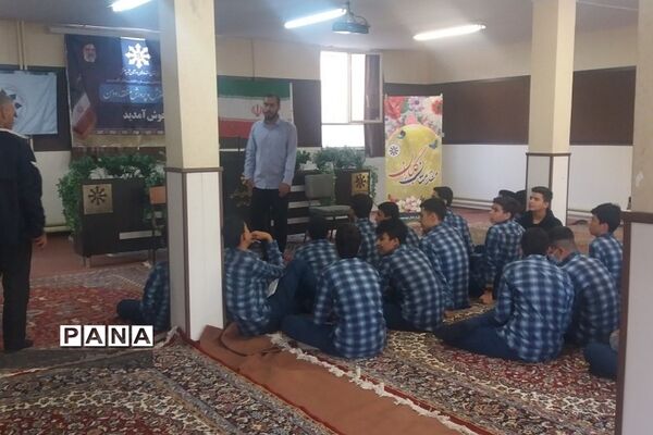 برگزاری نشست‌های  بصیرتی در دبیرستان شهید‌بهشتی  رودهن