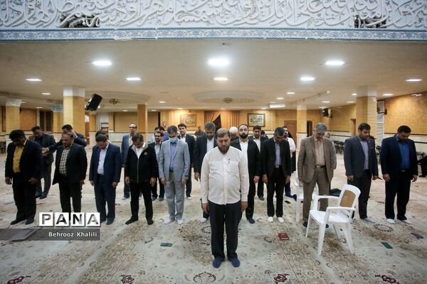بازدید مدیران سازمان دانش‌آموزی استان‌ها از حسینیه اعظم زنجان