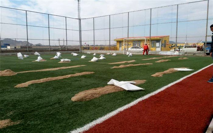 احداث  ۵ قطعه زمین چمن مصنوعی  در  مدارس ملارد به‌مناسبت هفته تربیت‌بدنی