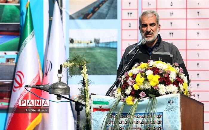 مسئولیت اجتماعی را باید بین دانش‌‌آموزان نهادینه کرد تا قهرمانان تبدیل به پهلوانان شوند