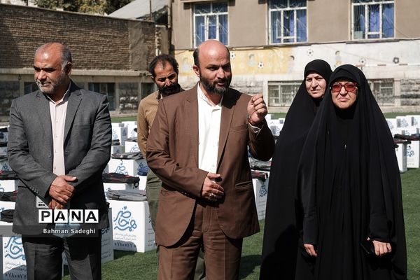 پویش «همه حاضر» در دبیرستان فرزانگان 8