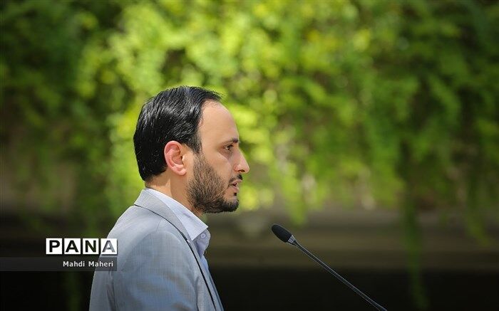 رئیس‌جمهوری درد مردم را درد خود می‌داند