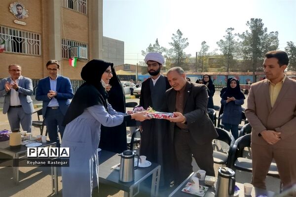 نواختن زنگ هفته تربیت‌بدنی در پاکدشت