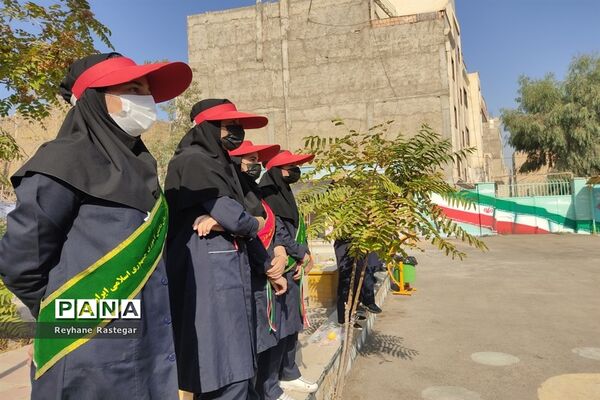 نواختن زنگ هفته تربیت‌بدنی در پاکدشت