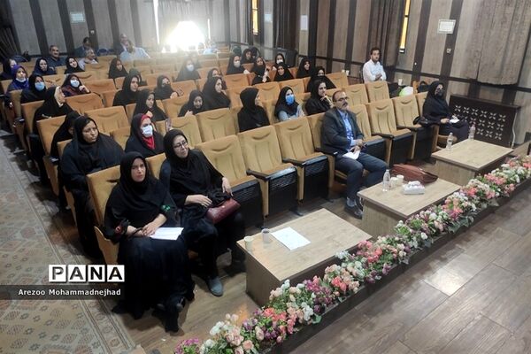 کارگاه آموزش همگانی خدمات اورژانس ویژه مراقبان و رابطان سلامت