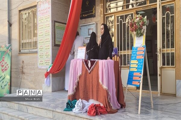 جلسه اولیا و مربیان در دبیرستان عفاف‌ کاشمر